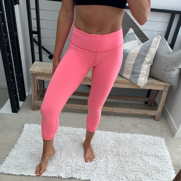 Lululemon Pink Cropped Leggings Mid-Rise Workout Pants Skin Fit Yoga Casual 6 - Picture 1 of 15